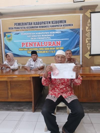 Penyaluran Bantuan Langsung Tunai Dana Desa (BLT DD) bulan ke 1,2 dan3 Tahun 2025 Desa Pringtutul Kecamatan Rowokele Kabupaten Kebumen